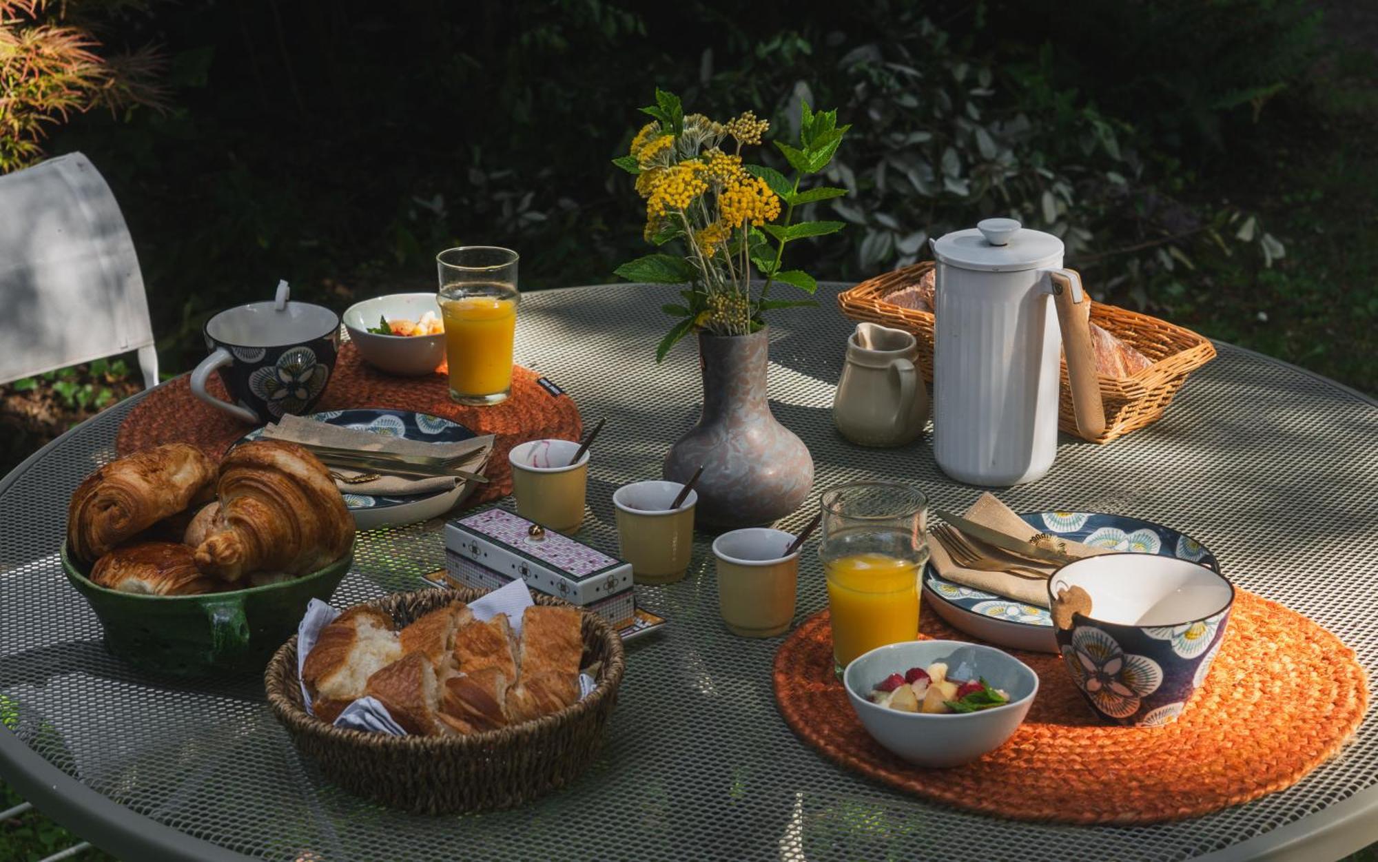 Maison D'Hotes La Bien-Aimee Montrevault ภายนอก รูปภาพ